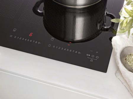 Индукционная варочная панель Miele KM 6367 1 - купить онлайн, цена 298 000 ₽, стоимость доставки по МСК и РФ от 300 рублей, заказать сейчас! Индукционная варочная панель Miele KM 6367 1 купить за 298 000 ₽ в Москве с доставкой по РФ