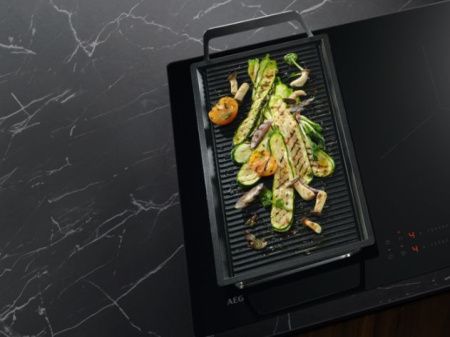 Варочная панель AEG IKE63441FB купить за 59&nbsp;300 ₽ в Москве с доставкой по РФ