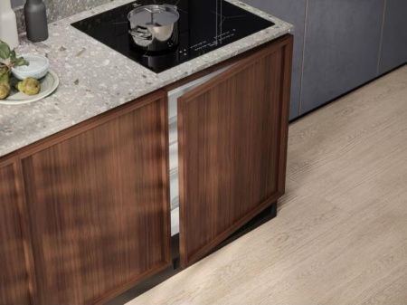 Встраиваемая морозильная камера Electrolux LYB2AE82S купить за 84&nbsp;600 ₽ в Москве с доставкой по РФ