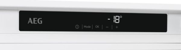 Встраиваемая морозильная камера AEG ABR81816NC - купить онлайн, цена 170 600 ₽, стоимость доставки по МСК и РФ от 300 рублей, заказать сейчас! Встраиваемая морозильная камера AEG ABR81816NC - купить за 170 600 ₽ в Москве с доставкой по РФ