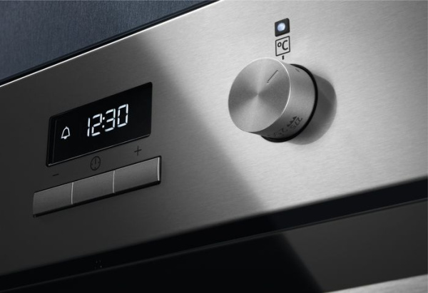 Духовой шкаф Electrolux OKF3H70X - купить за 72&nbsp;490 ₽ в Москве с доставкой по РФ