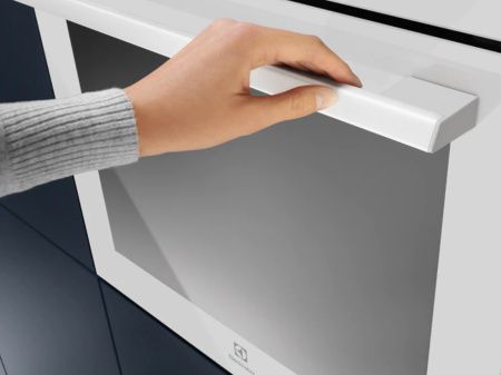 Духовой шкаф Electrolux OEH3H40BW купить за 43&nbsp;490 ₽ в Москве с доставкой по РФ
