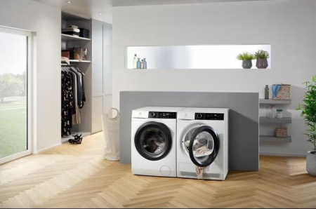 Стиральная машина Electrolux EW8F228S купить за 127&nbsp;600 ₽ в Москве с доставкой по РФ
