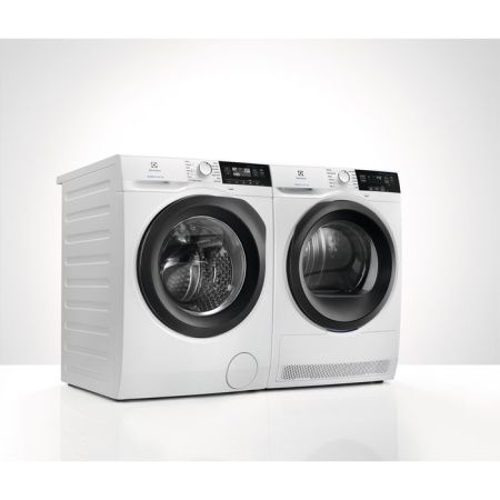 Стиральная машина Electrolux EW8F3R28S купить за 126&nbsp;800 ₽ в Москве с доставкой по РФ