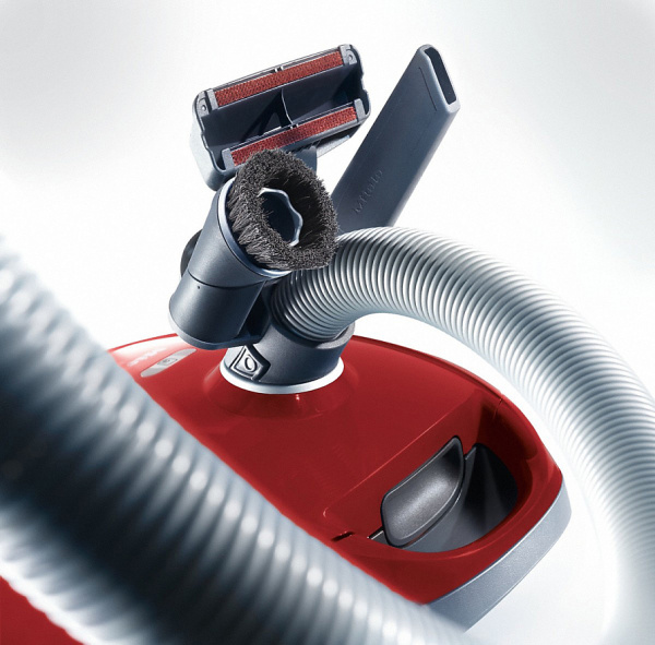 Пылесос Miele SDBB 0 Compact C 2 Cat Dog - купить за 80&nbsp;750 ₽ в Москве с доставкой по РФ