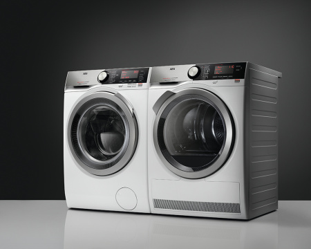 Стиральная машина AEG L8FEC68SR купить за 55&nbsp;900 ₽ в Москве с доставкой по РФ