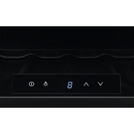 Встраиваемый винный шкаф Electrolux ERW 0670 A купить за 69&nbsp;900 ₽ в Москве с доставкой по РФ