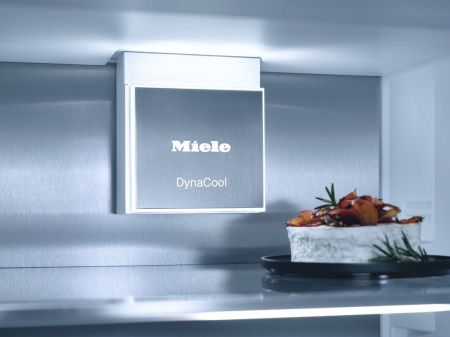 Встраиваемый холодильник Miele KFN 7774 C купить за 455&nbsp;400 ₽ в Москве с доставкой по РФ