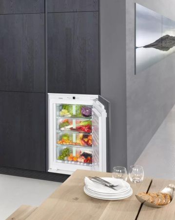 Встраиваемый холодильник Liebherr SIBP 1650 Premium BioFresh - купить онлайн, цена 211 690.31 ₽, стоимость доставки по МСК и РФ от 300 рублей, заказать сейчас! Встраиваемый холодильник Liebherr SIBP 1650 Premium BioFresh купить за 211 690.31 ₽ в Москве с доставкой по РФ