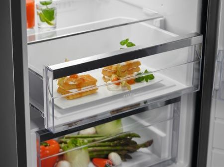 Холодильник Electrolux RRC5ME38X2 - купить онлайн, цена 170 210 ₽, стоимость доставки по МСК и РФ от 300 рублей, заказать сейчас! Холодильник Electrolux RRC5ME38X2 купить за 170 210 ₽ в Москве с доставкой по РФ
