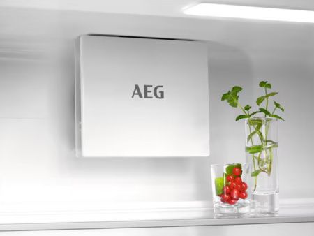 Встраиваемый холодильник AEG TSC7G181ES купить за 99&nbsp;900 ₽ в Москве с доставкой по РФ