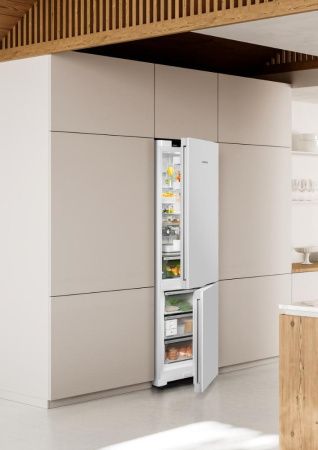 Холодильник Liebherr CNd 5723 Plus NoFrost - купить онлайн, цена 96 420.35 ₽, стоимость доставки по МСК и РФ от 300 рублей, заказать сейчас! Холодильник Liebherr CNd 5723 Plus NoFrost купить за 96 420.35 ₽ в Москве с доставкой по РФ