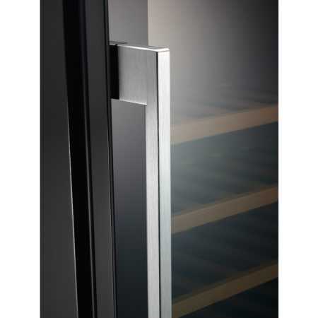 Встраиваемый винный шкаф AEG AWUS052B5B купить за 185&nbsp;990 ₽ в Москве с доставкой по РФ