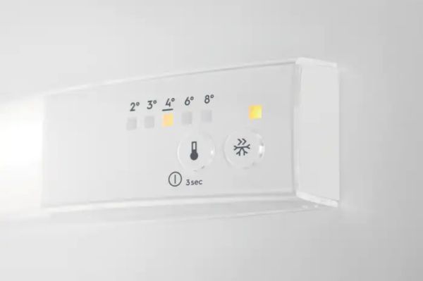 Встраиваемый холодильник Electrolux LNT2LF18S - купить за 84&nbsp;580 ₽ в Москве с доставкой по РФ