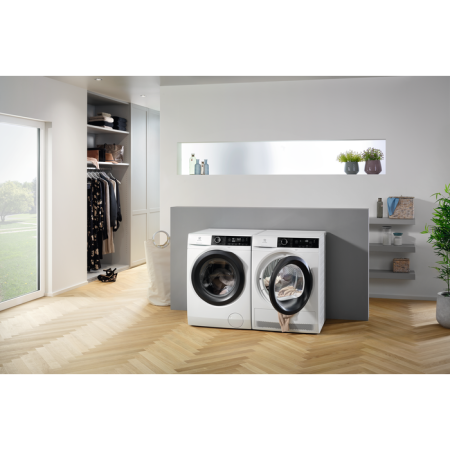 Стиральная машина Electrolux EW8F2R29S купить за 167&nbsp;890 ₽ в Москве с доставкой по РФ