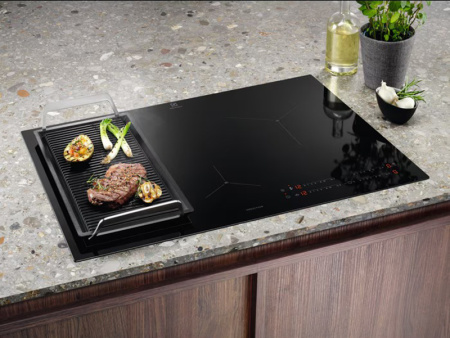 Индукционная варочная панель Electrolux EIS82449 - купить онлайн, цена 82 360 ₽, стоимость доставки по МСК и РФ от 300 рублей, заказать сейчас! Индукционная варочная панель Electrolux EIS82449 купить за 82 360 ₽ в Москве с доставкой по РФ