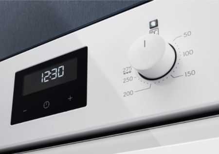 Духовой шкаф Electrolux OEF3H70TW купить за 73&nbsp;440 ₽ в Москве с доставкой по РФ