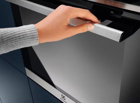 Духовой шкаф Electrolux EOF5H50BX купить за 39&nbsp;300 ₽ в Москве с доставкой по РФ