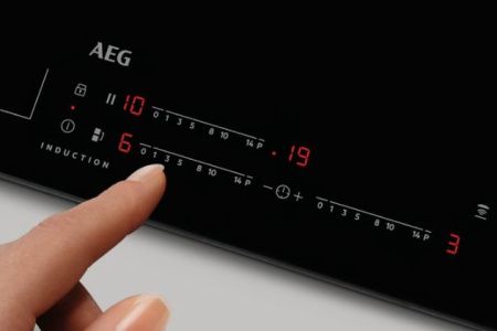 Варочная панель AEG IKE63441FB купить за 59&nbsp;300 ₽ в Москве с доставкой по РФ