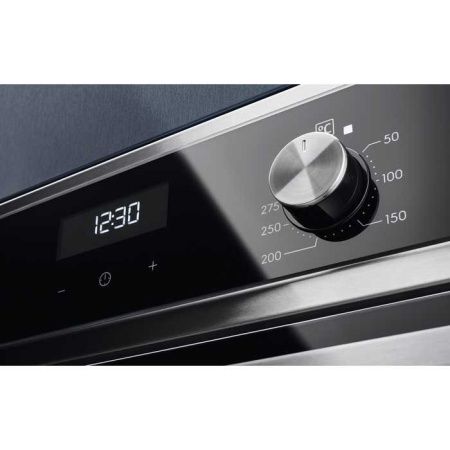 Духовой шкаф Electrolux OEF 5E50 X купить за 56&nbsp;470 ₽ в Москве с доставкой по РФ