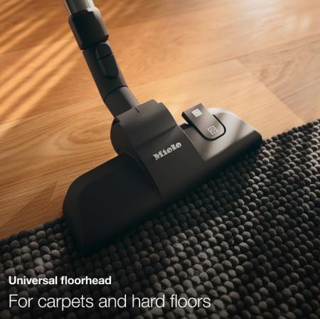 Пылесос Miele Classic C1 SBAF5 Junior PowerLine серый купить за 27&nbsp;300 ₽ в Москве с доставкой по РФ