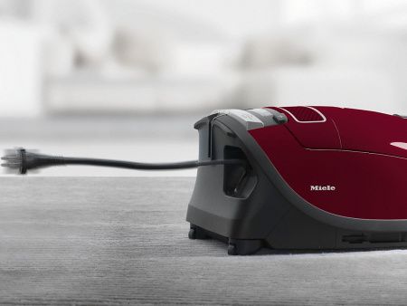 Пылесос Miele SGEA0 Complete C3 Cat&Dog ежевичный красный купить за 81&nbsp;150 ₽ в Москве с доставкой по РФ