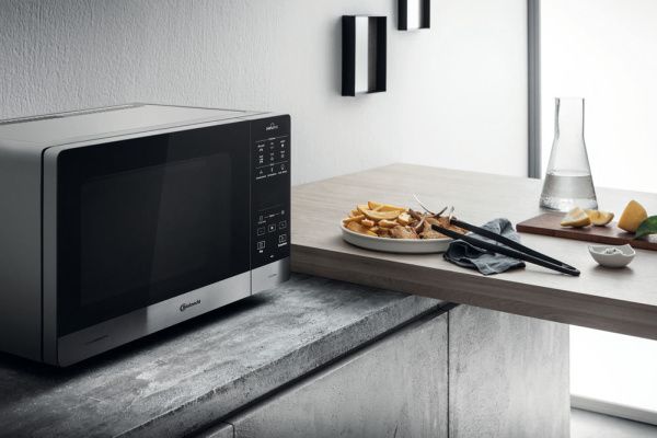 Микроволновая печь Bauknecht MW 45 SL - купить за 30&nbsp;999 ₽ в Москве с доставкой по РФ