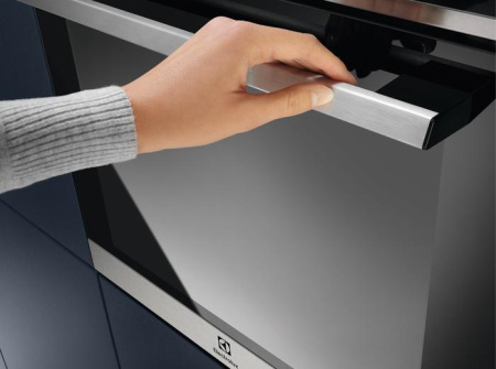 Духовой шкаф Electrolux EOD6P77WX купить за 81&nbsp;880 ₽ в Москве с доставкой по РФ