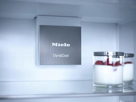 Встраиваемый холодильник Miele KFN 7734 F купить за 279&nbsp;500 ₽ в Москве с доставкой по РФ