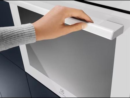 Духовой шкаф Electrolux EOE8P39V купить за 99&nbsp;090 ₽ в Москве с доставкой по РФ