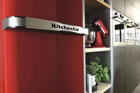 Холодильник KitchenAid KCFME 60150R - купить онлайн, цена 499 999 ₽, стоимость доставки по МСК и РФ от 300 рублей, заказать сейчас! Холодильник KitchenAid KCFME 60150R купить за 499 999 ₽ в Москве с доставкой по РФ