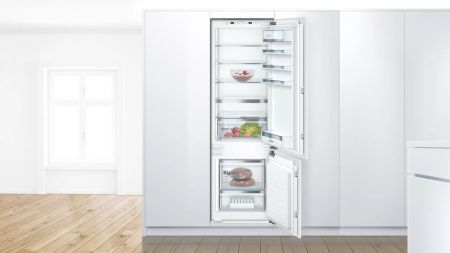 Встраиваемый двухкамерный холодильник Bosch KIS87AF30U - купить онлайн, цена 134 030.45 ₽, стоимость доставки по МСК и РФ от 300 рублей, заказать сейчас! Встраиваемый двухкамерный холодильник Bosch KIS87AF30U купить за 134 030.45 ₽ в Москве с доставкой по РФ