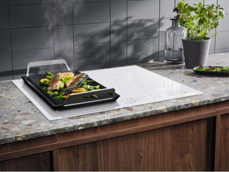 Варочная панель Electrolux EIV63440BW - купить онлайн, цена 74 240 ₽, стоимость доставки по МСК и РФ от 300 рублей, заказать сейчас! Варочная панель Electrolux EIV63440BW купить за 74 240 ₽ в Москве с доставкой по РФ