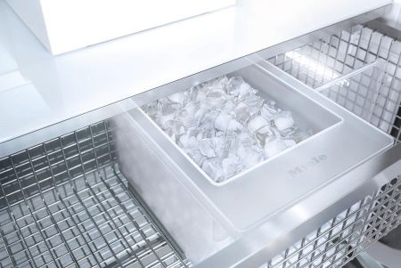 Встраиваемый морозильник Miele F 2812 Vi MasterCool купить за 1&nbsp;495&nbsp;000 ₽ в Москве с доставкой по РФ