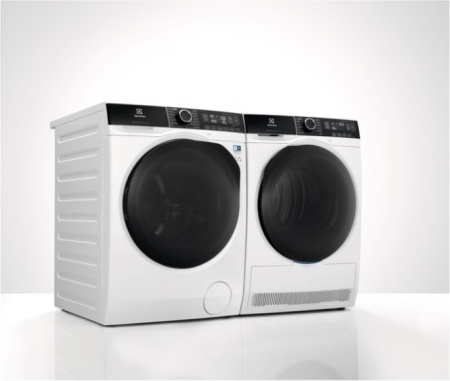 Стиральная машина Electrolux EW8F1R48B купить за 172&nbsp;600 ₽ в Москве с доставкой по РФ