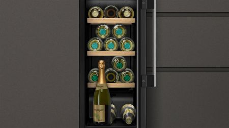 Винный шкаф Neff KU9202HF0 купить за 129&nbsp;900 ₽ в Москве с доставкой по РФ