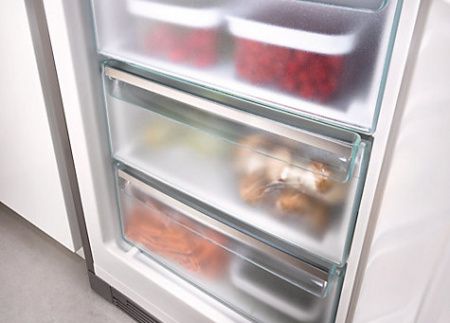 Холодильник Miele KFN 29483 D EDT/CS - купить онлайн, цена 299 000 ₽, стоимость доставки по МСК и РФ от 300 рублей, заказать сейчас! Холодильник Miele KFN 29483 D EDT/CS купить за 299 000 ₽ в Москве с доставкой по РФ
