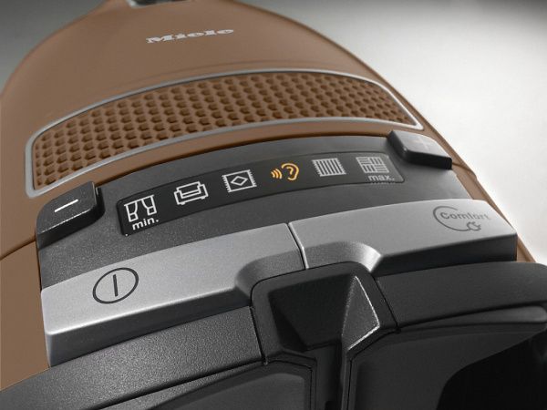 Пылесос Miele SGDA 3 CompleteC 3 Parquet XL коричневый миндаль - купить за 80&nbsp;650 ₽ в Москве с доставкой по РФ