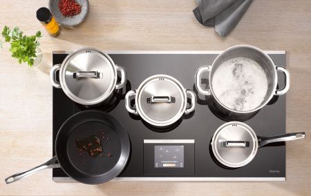Индукционная варочная панель Miele KM6395 - купить онлайн, цена 392 200 ₽, стоимость доставки по МСК и РФ от 300 рублей, заказать сейчас! Индукционная варочная панель Miele KM6395 купить за 392 200 ₽ в Москве с доставкой по РФ