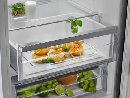 Холодильник Electrolux LNC7ME32W2 купить за 75&nbsp;940 ₽ в Москве с доставкой по РФ
