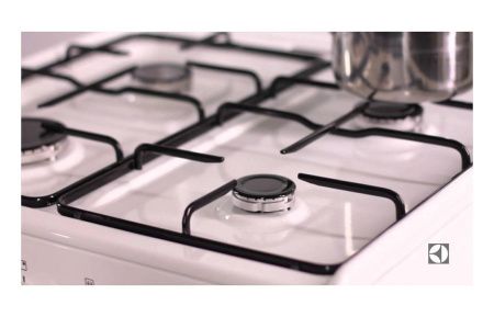 Газовая плита Electrolux EKG 951106 W купить за 62&nbsp;100 ₽ в Москве с доставкой по РФ