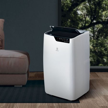 Мобильный кондиционер Electrolux EACM-12 GT/N6 купить за 53&nbsp;980 ₽ в Москве с доставкой по РФ