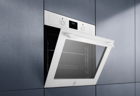 Духовой шкаф Electrolux OEH3H50TBW купить за 45&nbsp;990 ₽ в Москве с доставкой по РФ