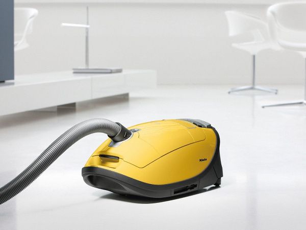 Пылесос Miele SGFA 0 Complete C 3 HEPA - купить онлайн, цена 80 700 ₽, стоимость доставки по МСК и РФ от 300 рублей, заказать сейчас! Пылесос Miele SGFA 0 Complete C 3 HEPA - купить за 80 700 ₽ в Москве с доставкой по РФ