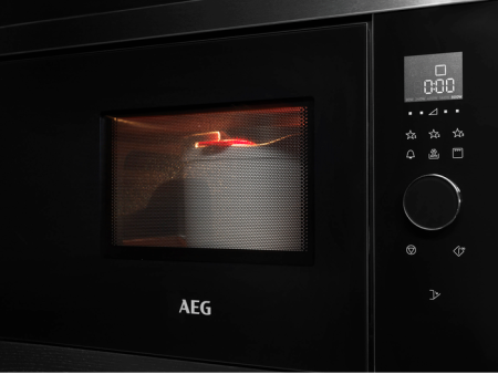 Встраиваемая микроволновая печь AEG MBE2658D-M купить за 125&nbsp;600 ₽ в Москве с доставкой по РФ