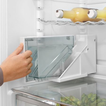 Встраиваемый холодильник Miele KFN 37452 iDE - купить онлайн, цена 984 850 ₽, стоимость доставки по МСК и РФ от 300 рублей, заказать сейчас! Встраиваемый холодильник Miele KFN 37452 iDE купить за 984 850 ₽ в Москве с доставкой по РФ