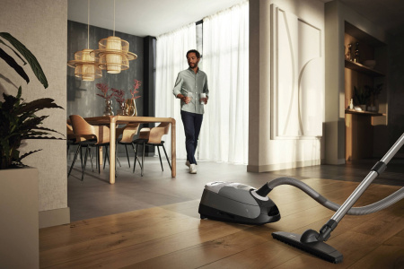 Пылесос Miele SFRF5 Complete C2 Parquet XL Graphite Grey купить за 45&nbsp;900 ₽ в Москве с доставкой по РФ