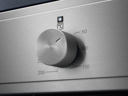 Духовой шкаф Electrolux OEH3C00BX купить за 40&nbsp;490 ₽ в Москве с доставкой по РФ