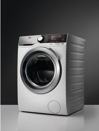 Стиральная машина AEG L7FEC48SR купить за 55&nbsp;900 ₽ в Москве с доставкой по РФ