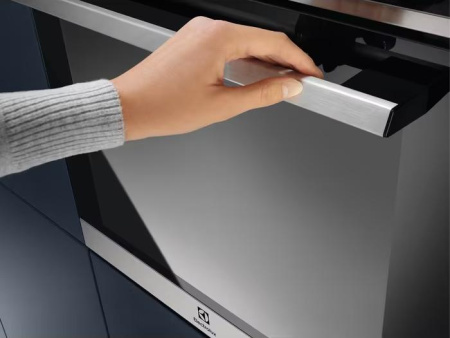 Духовой шкаф Electrolux EOC6P77X купить за 89&nbsp;640 ₽ в Москве с доставкой по РФ